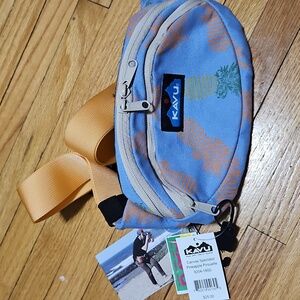 NWT KAVU Hip Pack